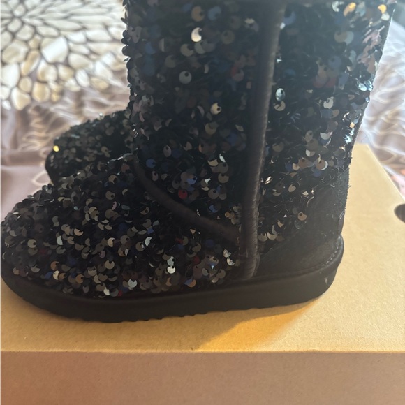 Kids sparkle Uggs - Picture 5 of 5